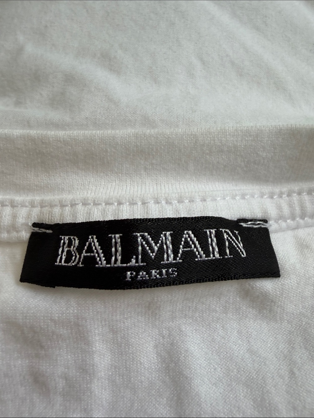 Balmain White Short-Sleeve Logo Tee with Black and Burgundy Print - Picture 2 of 5